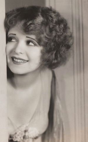 Clara Bow: Runnin' Wild